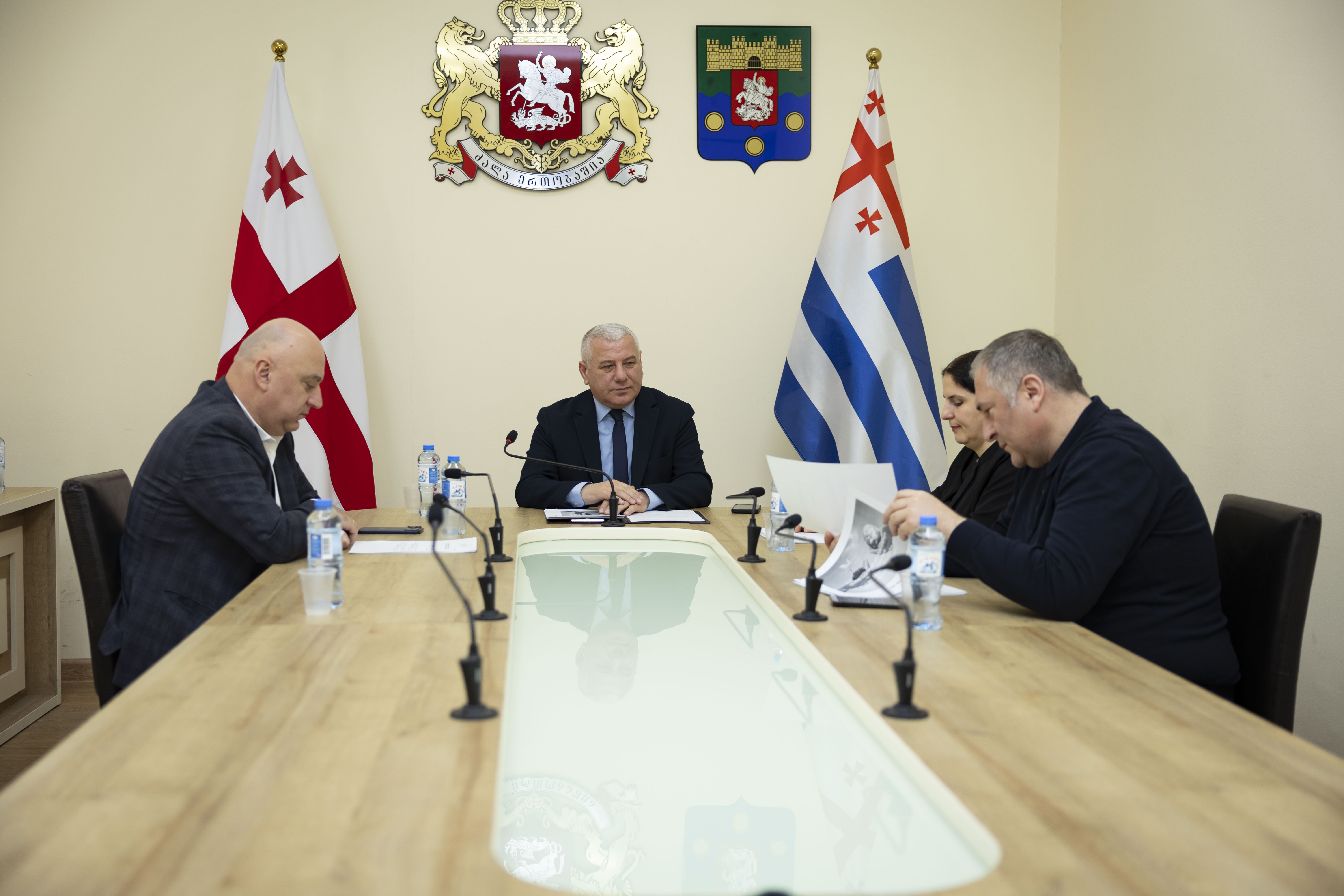 აგრარულ და გარემოს დაცვის საკითხთა კომიტეტის სხდომა