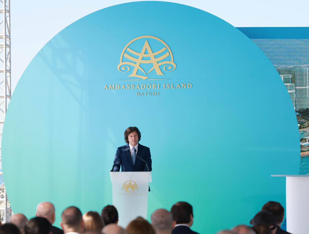 ირაკლი კობახიძე: „პირველი ცათამბჯენი იქნება განვითარებისა და პროგრესის ახალი სიმბოლო“