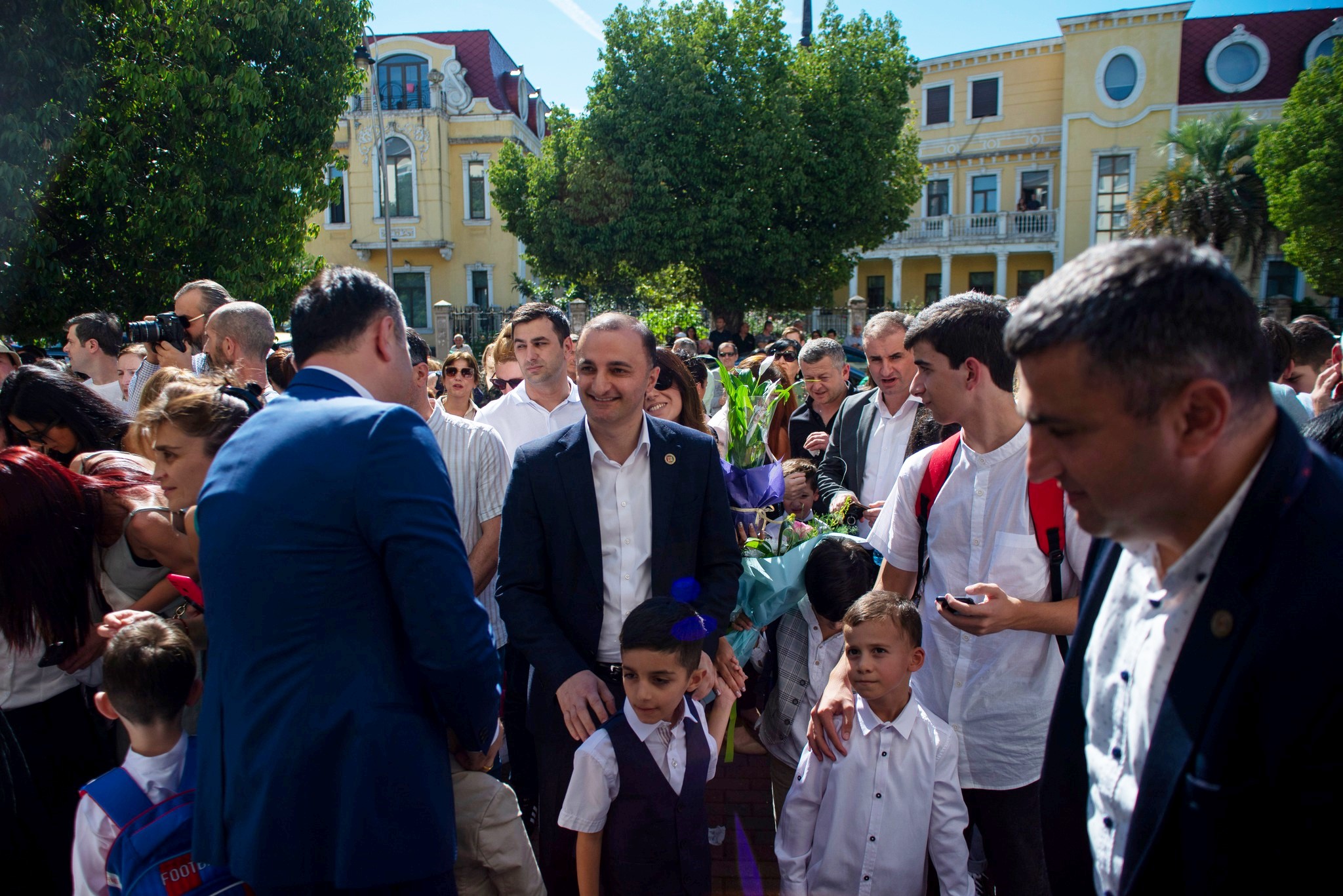 დავით გაბაიძემ სკოლის მოსწავლეებს, პედაგოგებს, მშობლებს და საგანმანათლებლო სფეროს წარმომადგენლებს 2022-2023 სასწავლო წლის დაწყება მიულოცა