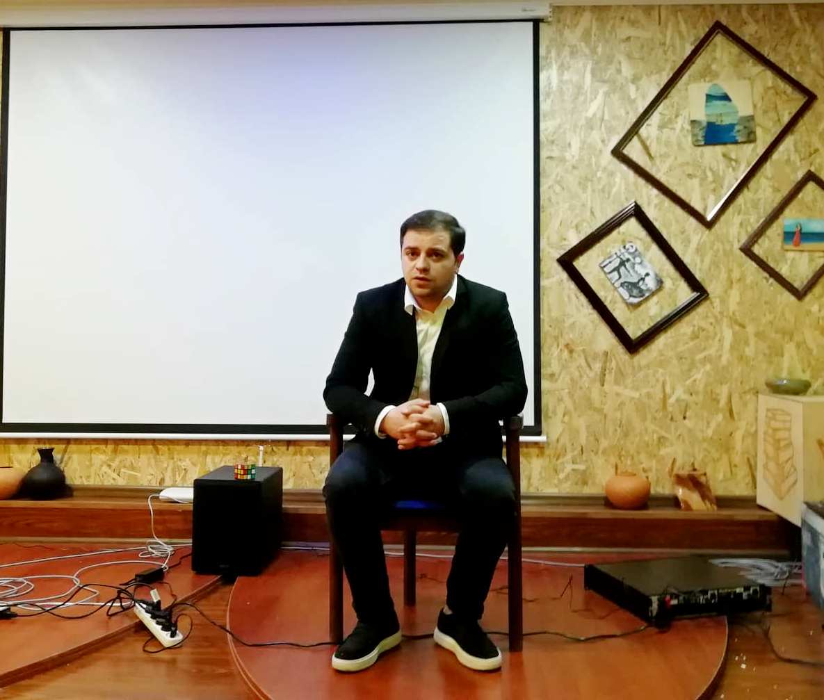 ცოტნე ანანიძის საჯარო ლექცია ადამიანის უფლებებზე