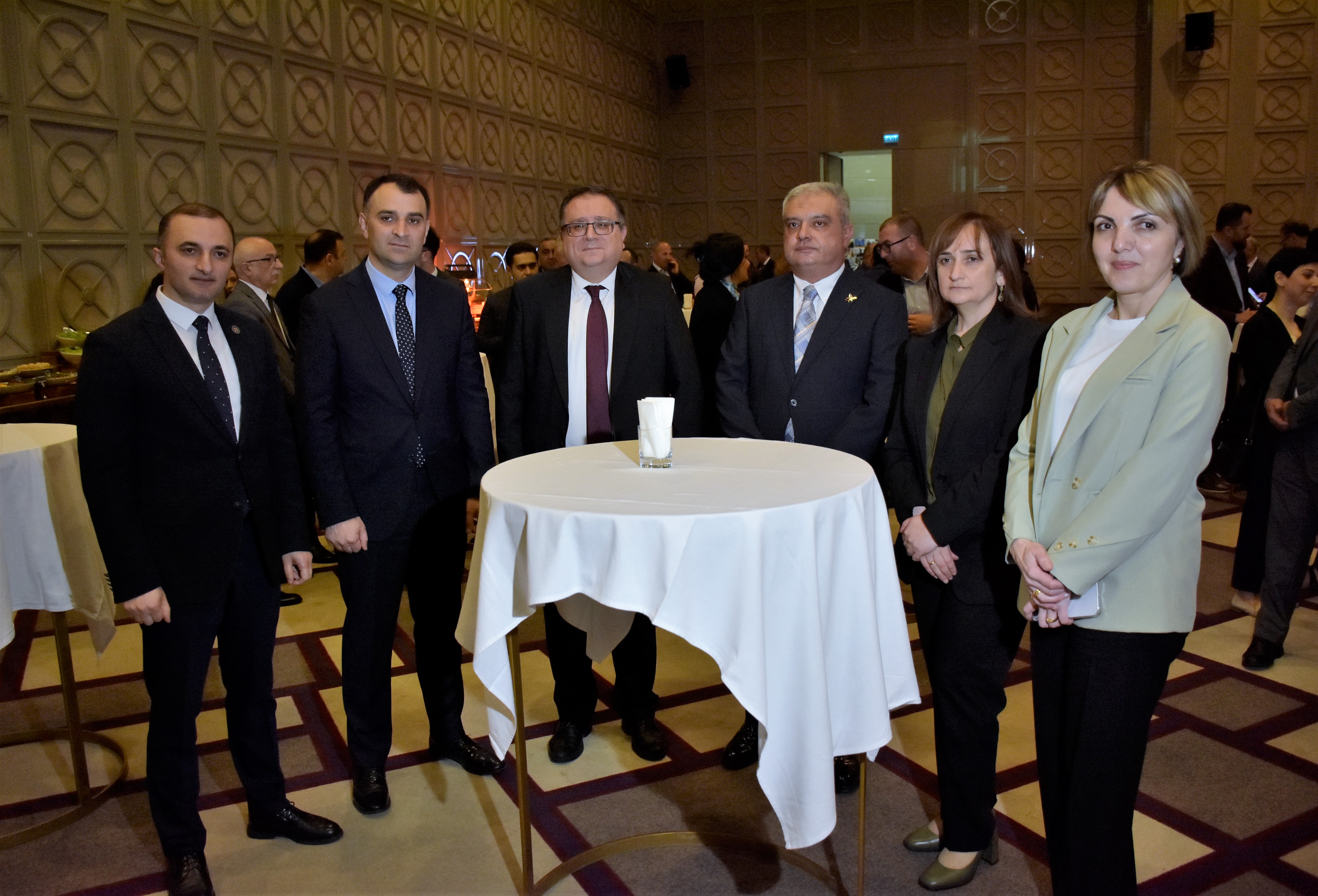 დავით გაბაიძე ჰეიდარ ალიევის 100 წლის იუბილესადმი მიძღვნილი ღონისძიებაზე