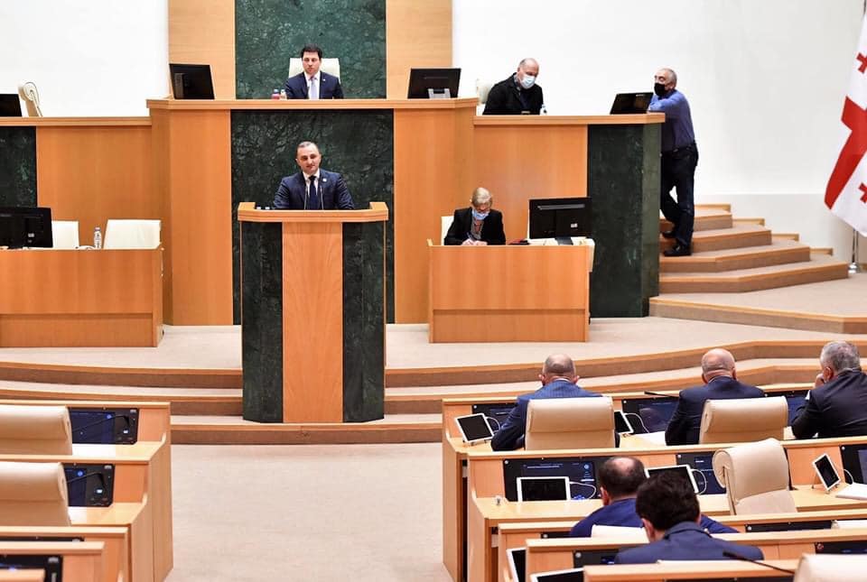 პარლამენტმა აჭარის უმაღლესი საბჭოს თავმჯდომარის - დავით გაბაიძის საკანონმდებლო ინიციატივა მე-3 მოსმენით მიიღო