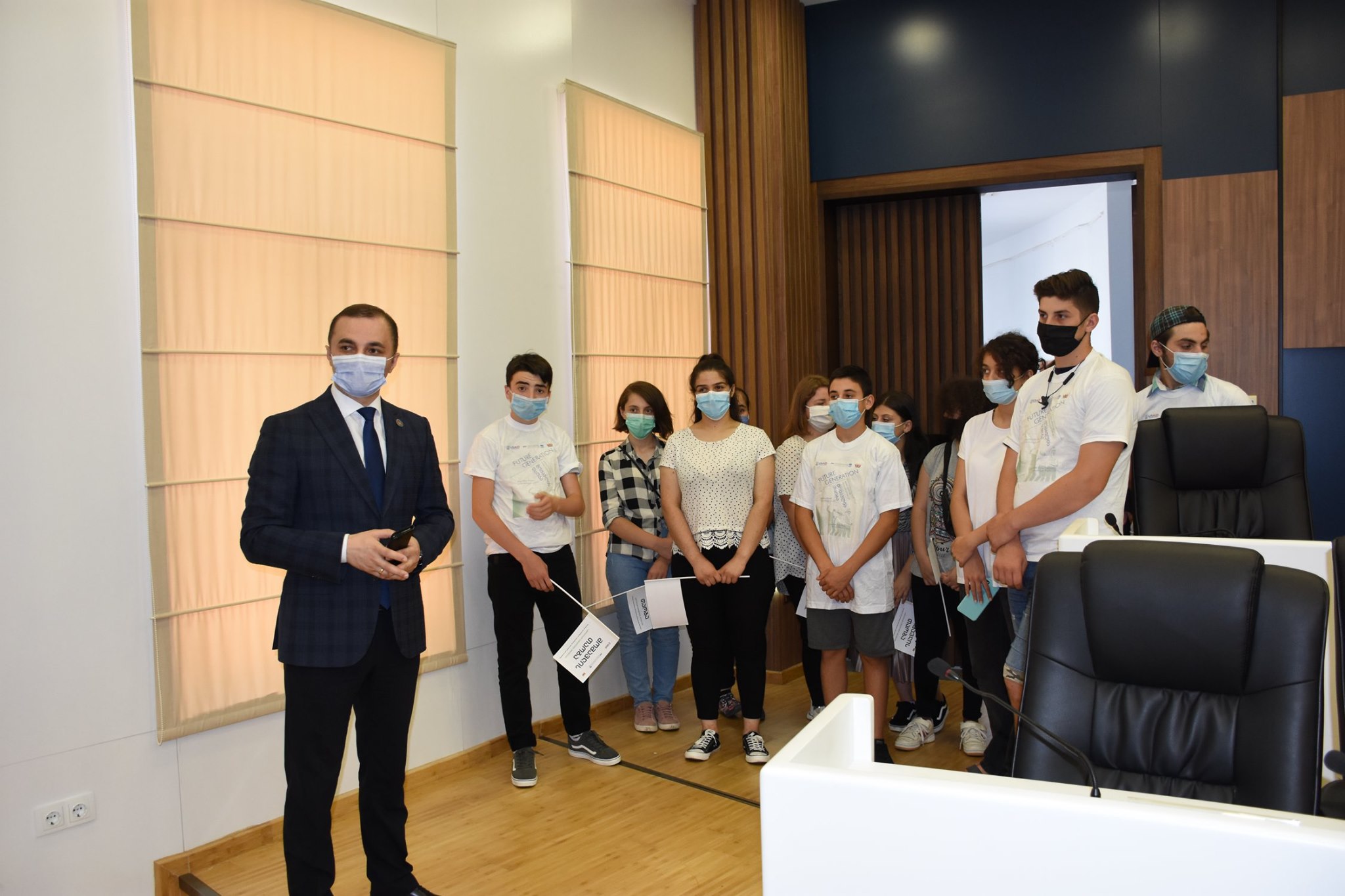 ''მომავლის თაობის'' მოსწავლეები უმაღლეს საბჭოში