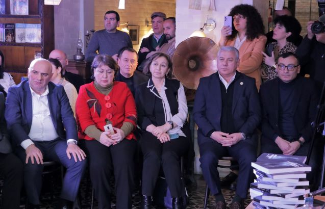 ფრაქცია „ქართული ოცნების“ სხდომა