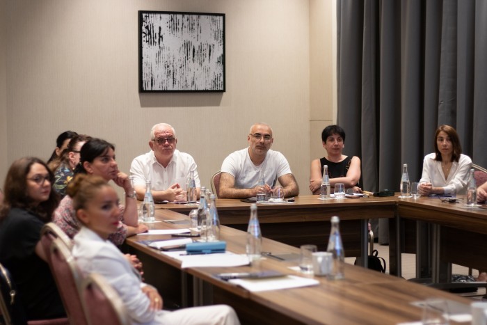 სამუშაო შეხვედრა კვლევითი საქმიანობის გაძლიერების თაობაზე