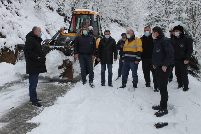 მუნიციპალიტეტებში საავტომობილო გზების გაწმენდითი სამუშაოები მიმდინარეობს