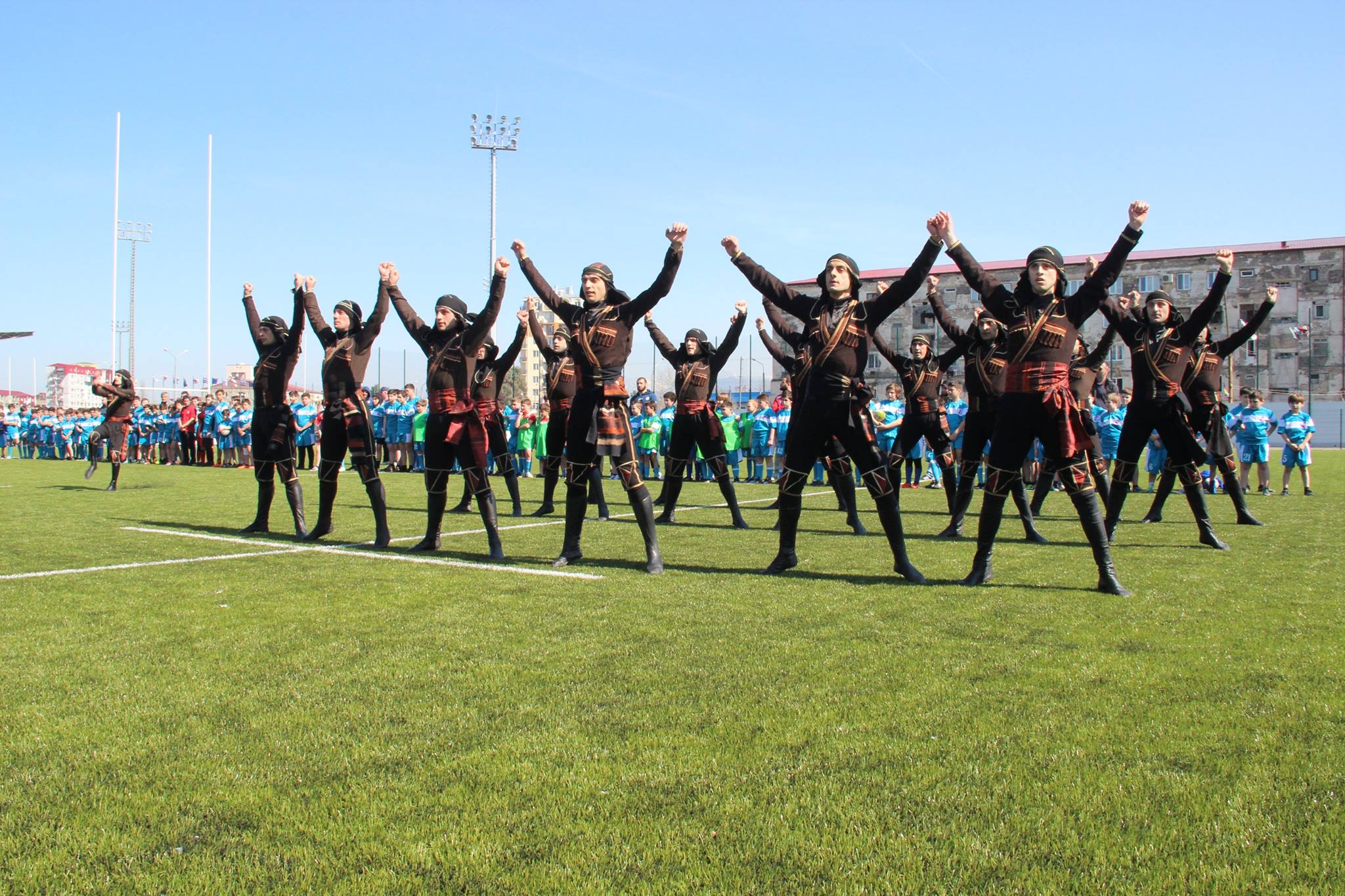 ფონდ „ქართუს“ საჩუქარი ბათუმელებს