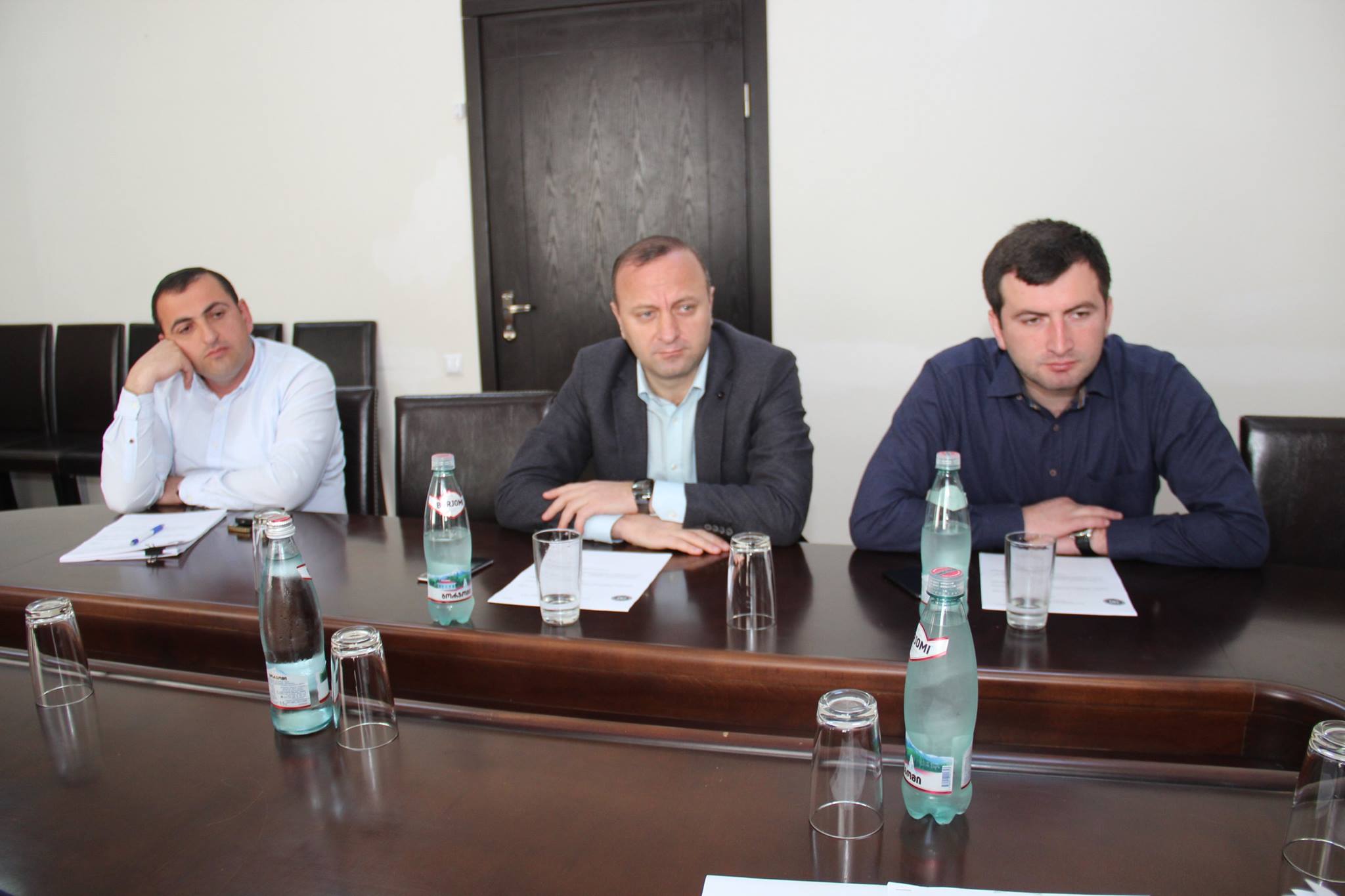 ინიციატივას მხარი დაუჭირეს