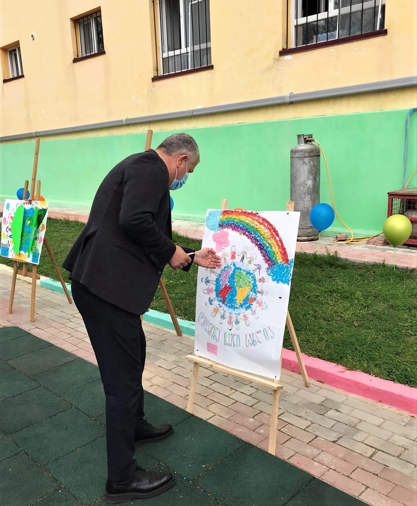 ფრიდონ ფუტკარაძე სამაჟორიტარო ოლქში დედამიწის დღისადმი მიძღვნილ ღონისძიებებში მონაწილეობდა