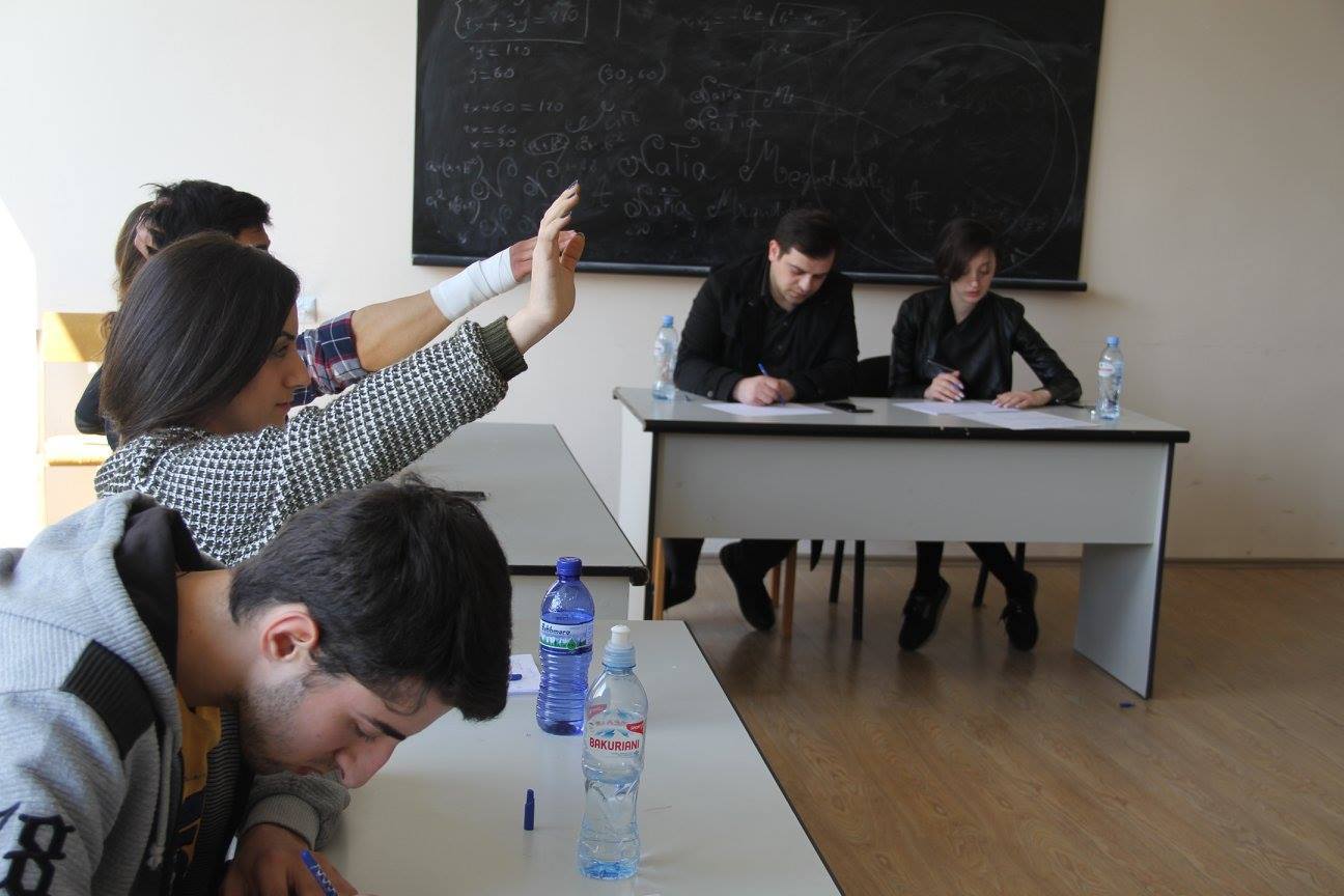 საპარლამენტო დებატების ტურნირი