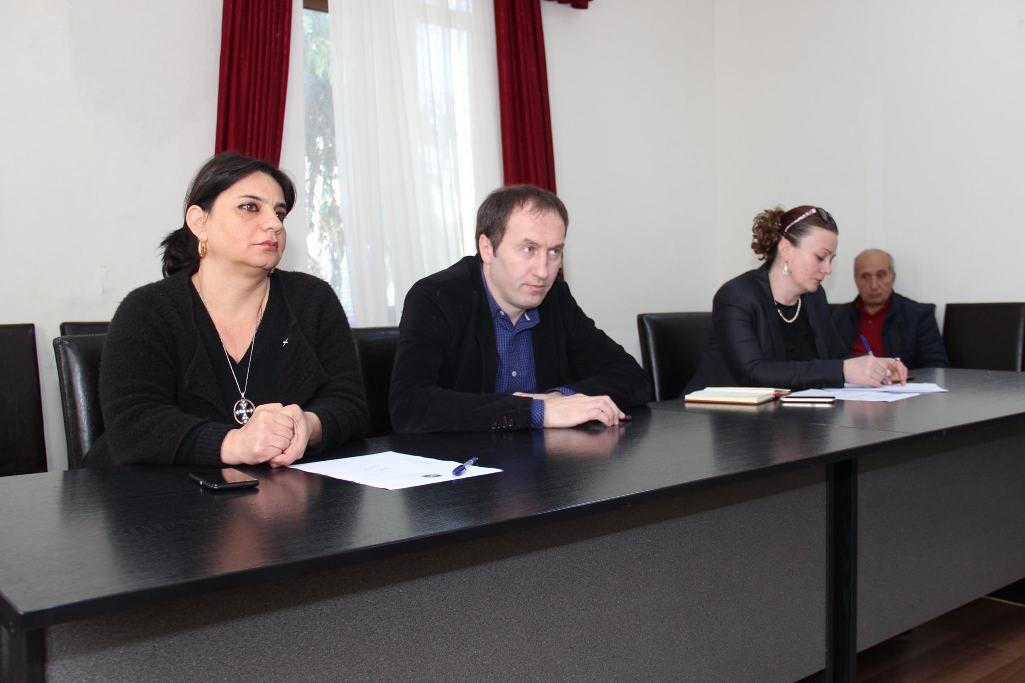 ინიციატივას მხარი დაუჭირეს