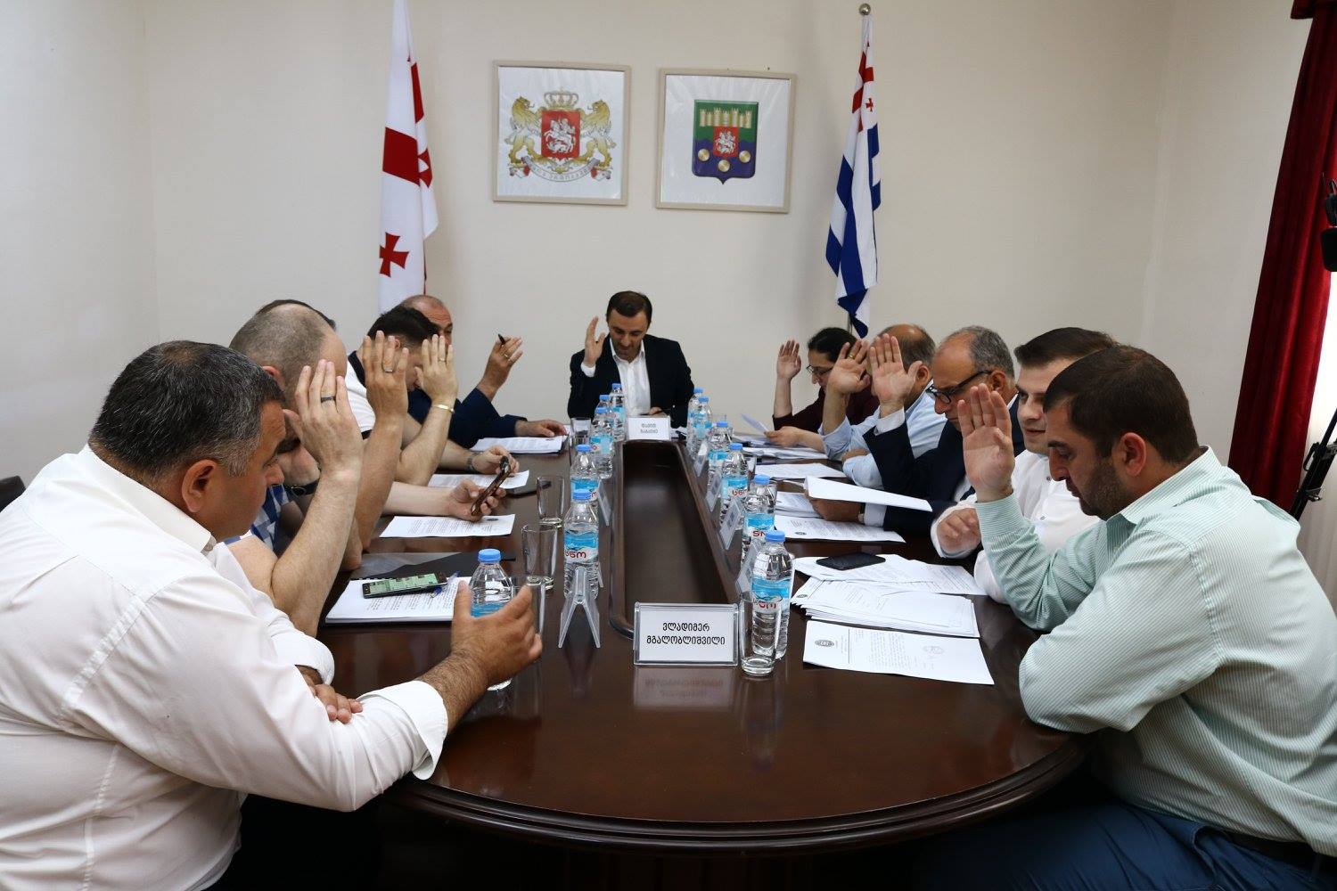    ცვლილებები კომისიებში განიხილება