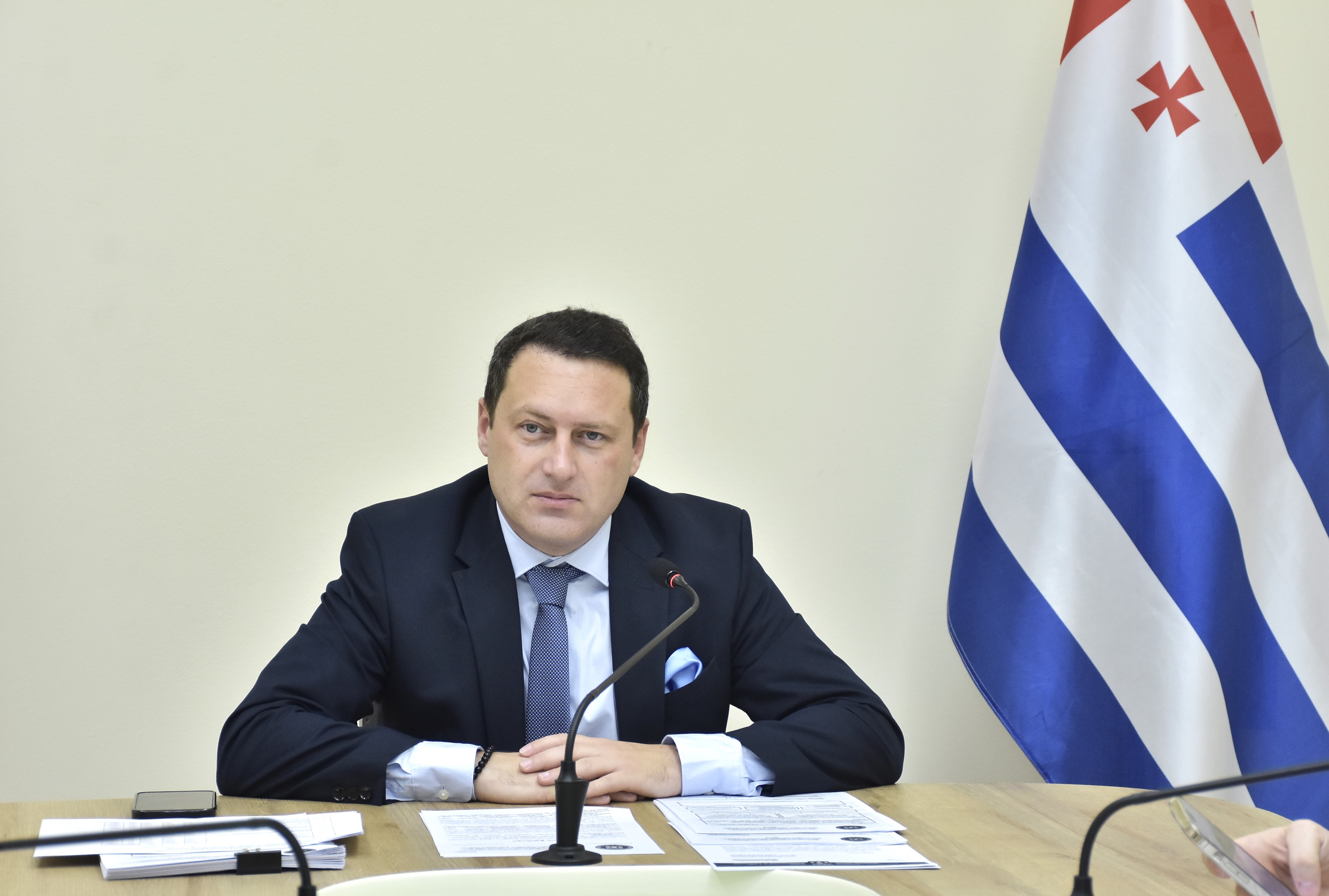 საკონსტიტუციო, იურიდიულ და საპროცედურო საკითხთა კომიტეტის სხდომა