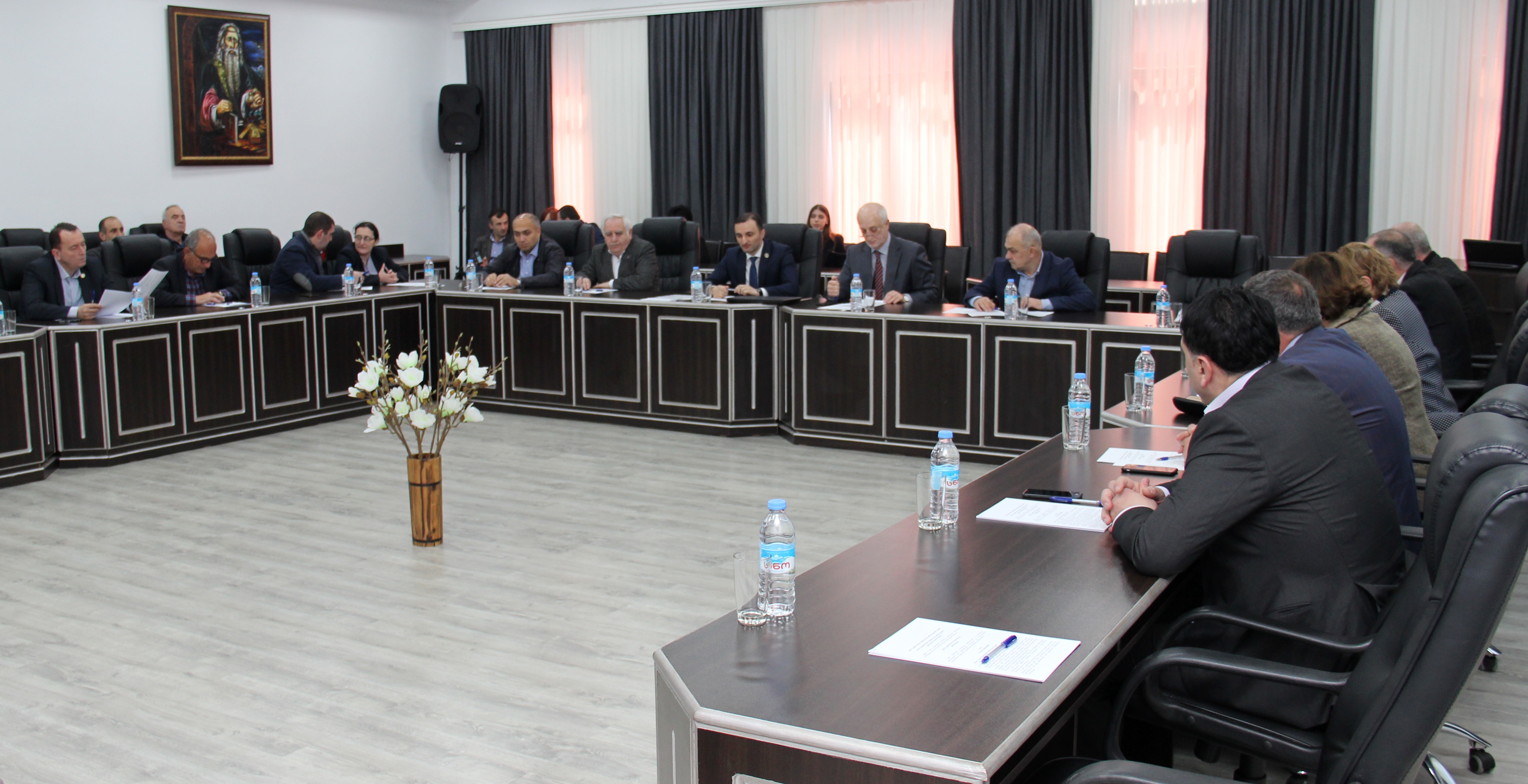 შეხვედრა პარლამენტის წევრებთან