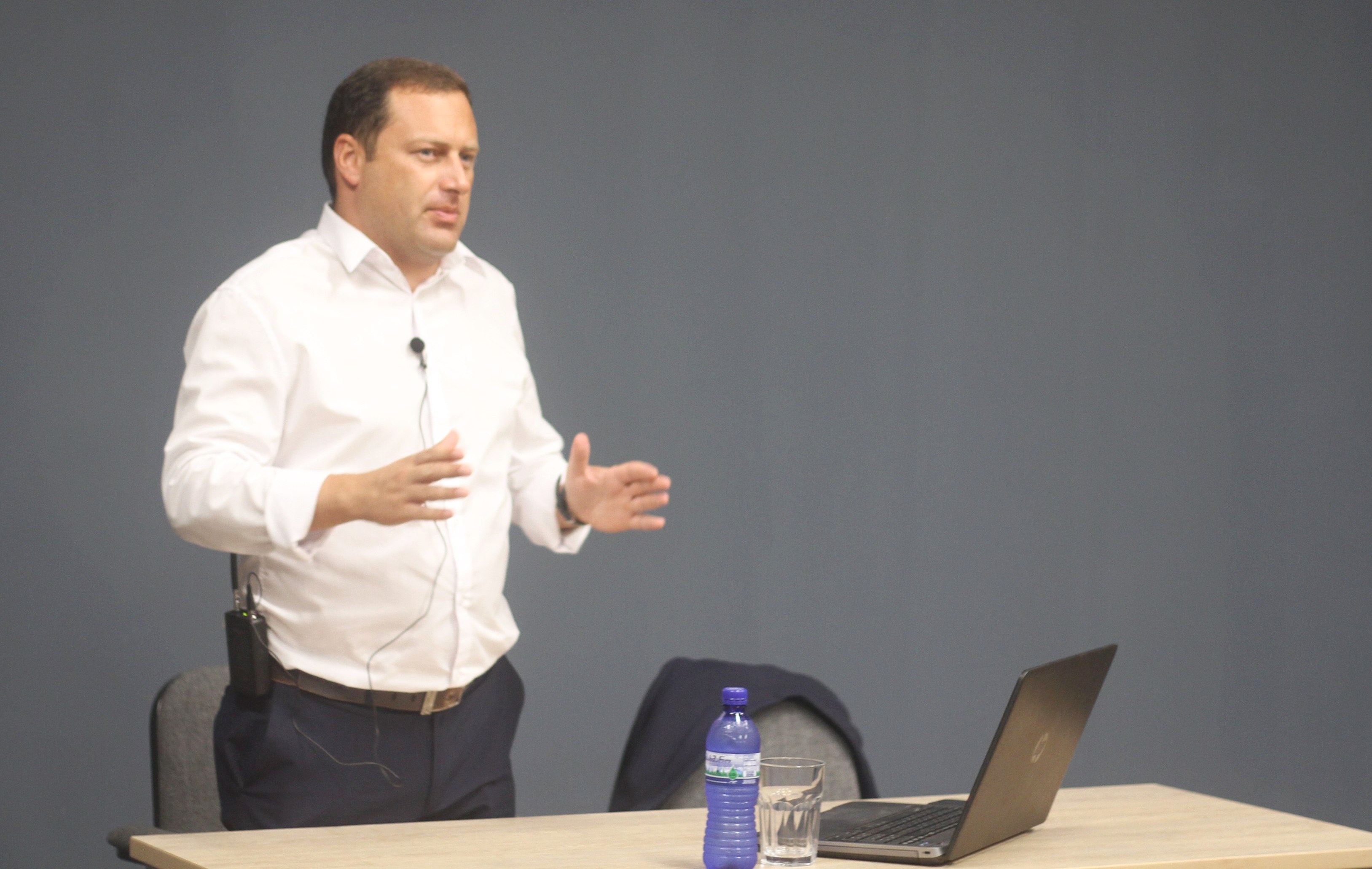 ლადო მგალობლიშვილმა ახალგაზრდობის პოლიტიკაზე საჯარო ლექცია წაიკითხა