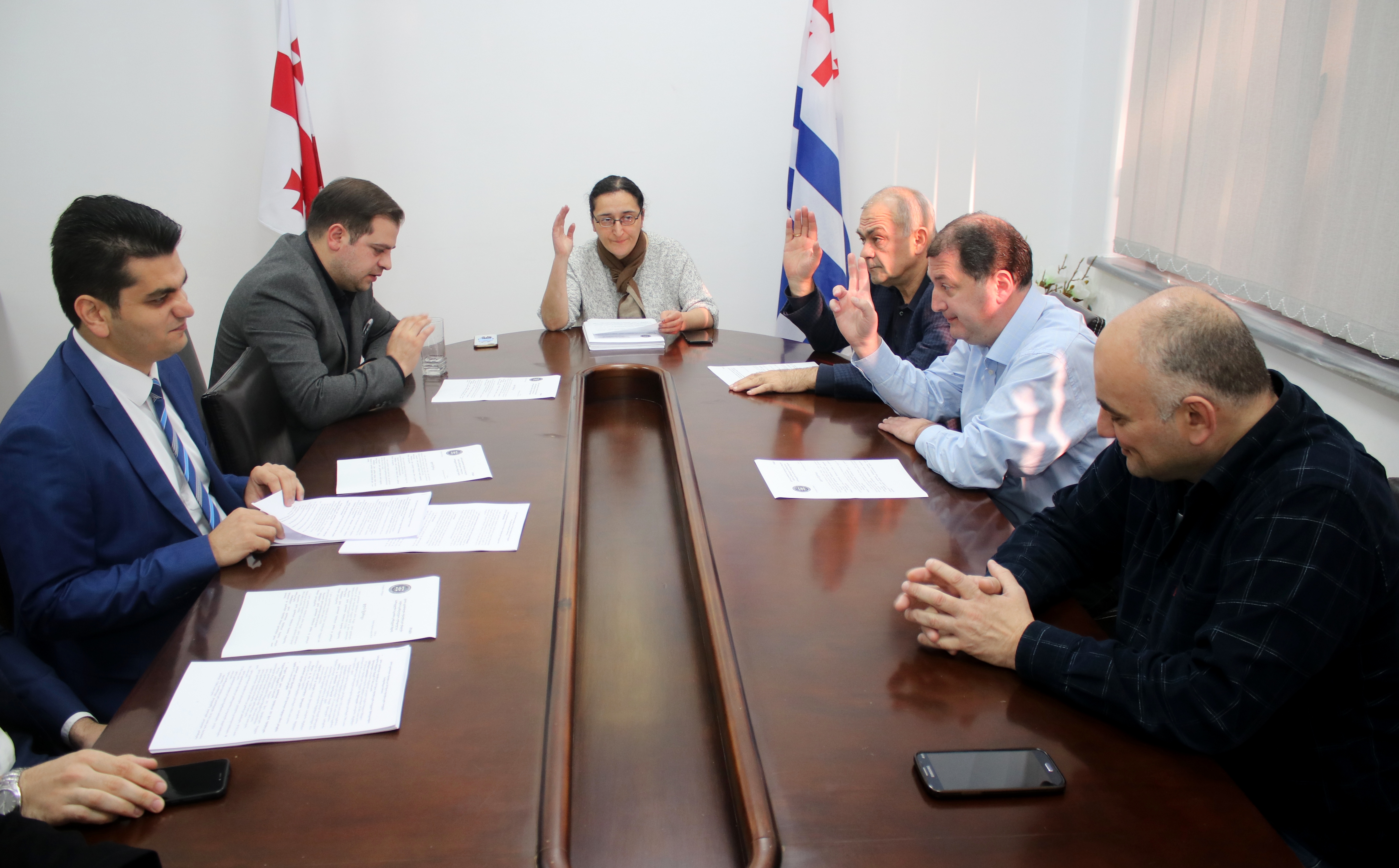 პროექტები უმაღლესი საბჭოს სხდომაზე განიხილება