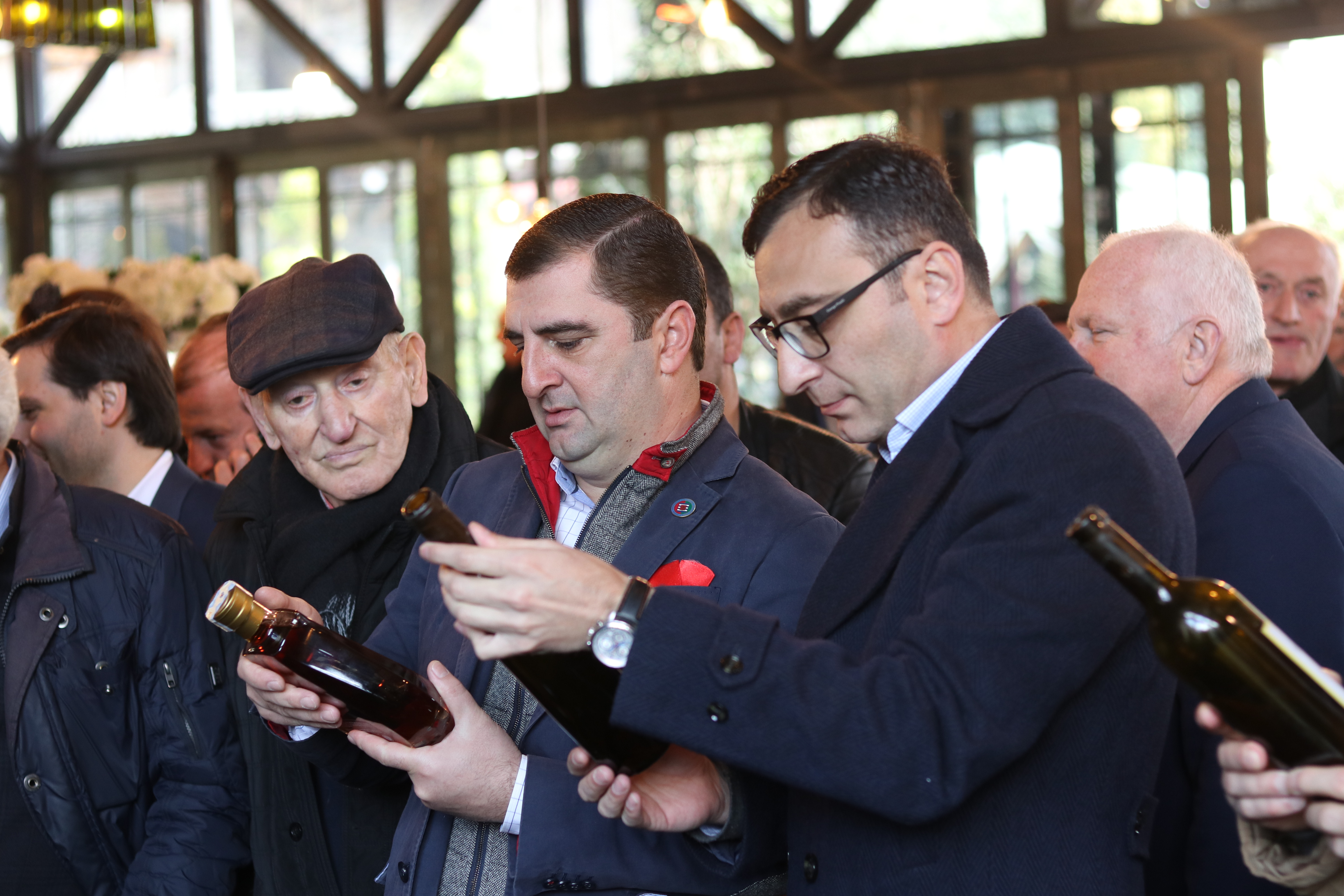 ღვინის ეტიკეტების გამოფენა აჭარული ღვინის სახლში