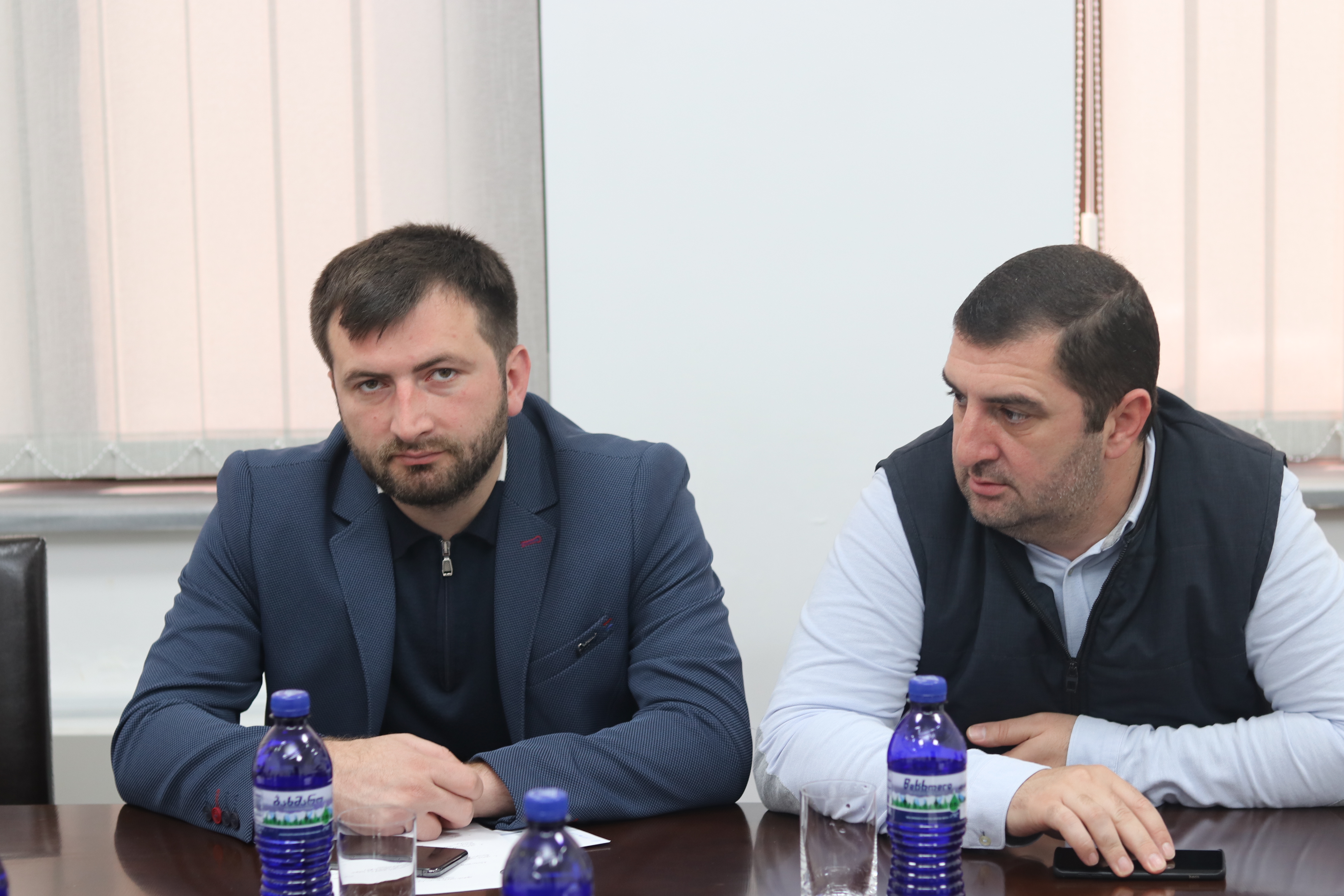 კანონმდებლებმა 2018 წლის ბიუჯეტის შესრულებაზე იმსჯელეს