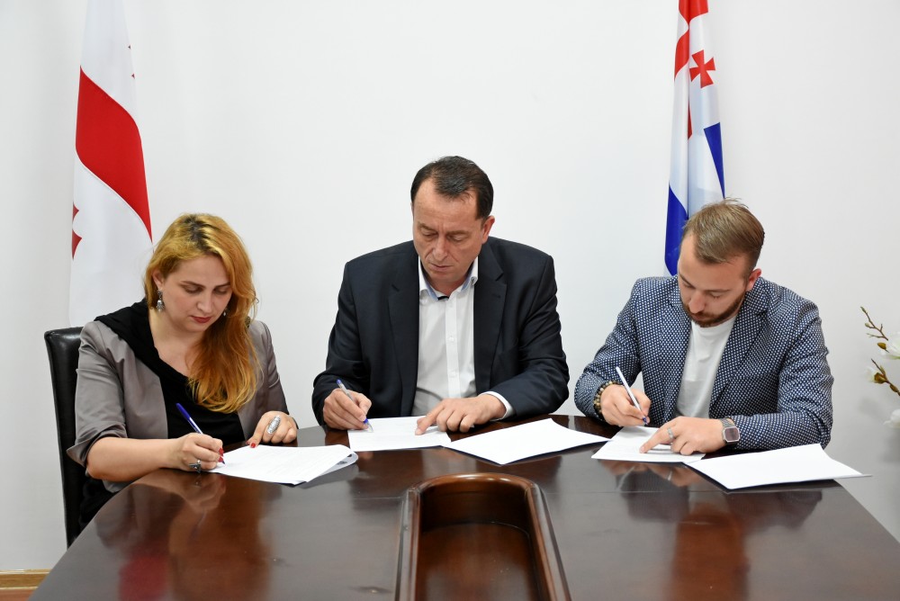 უმაღლეს საბჭოში მორიგი მემორანდუმი გაფორმდა