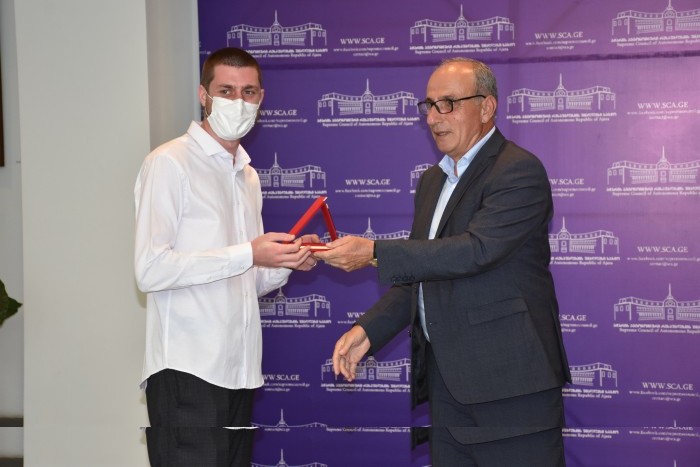 ჯილდო მაღალი მოქალაქეობრივი პოზიციისთვის