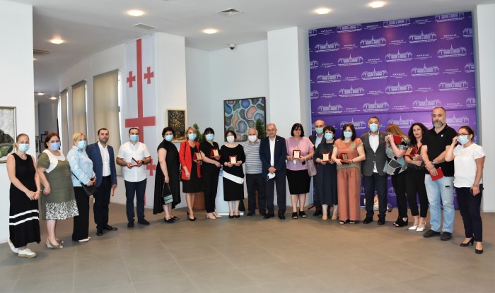 მედიკოსები უმაღლესი საბჭოს მადლობის სიგელებით დაჯილდოვდნენ