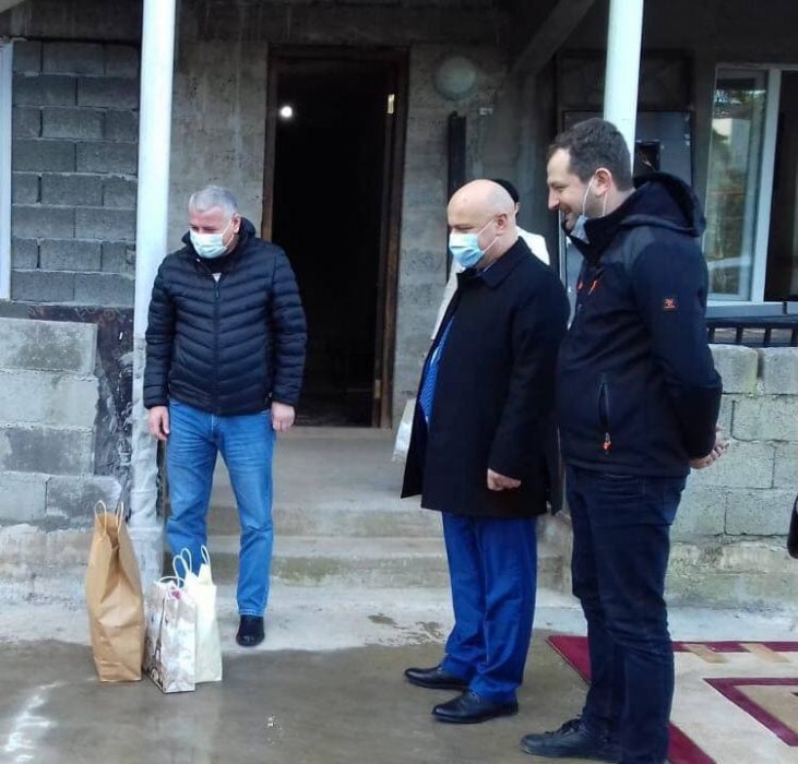 საახალწლო საჩუქრები  პატარებს