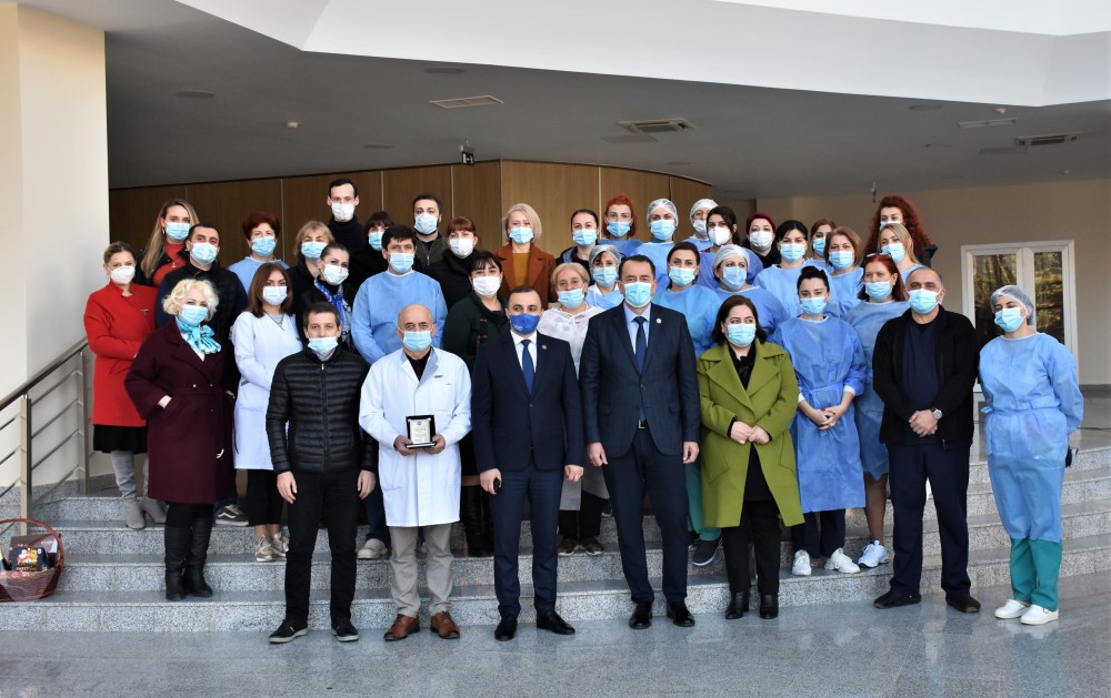 დავით გაბაიძემ მედიკოსებს მადლობა გადაუხადა 