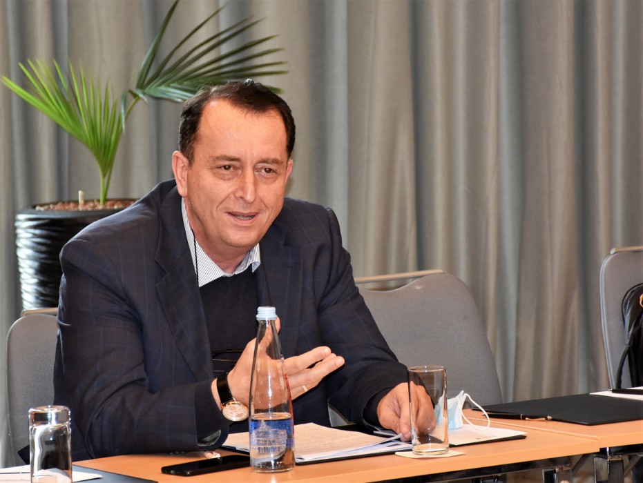 მედიასაშუალებების წარმომადგენელთა აკრედიტაციის წესის წარდგენა