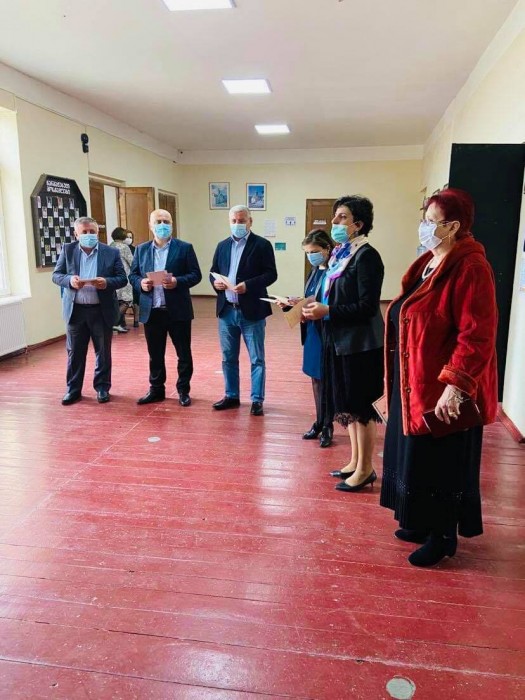 ხელვაჩაურის მუნიციპალიტეტში ხატვის კონკურსში მონაწილე მოსწავლეების დაჯილდოება გრძელდება