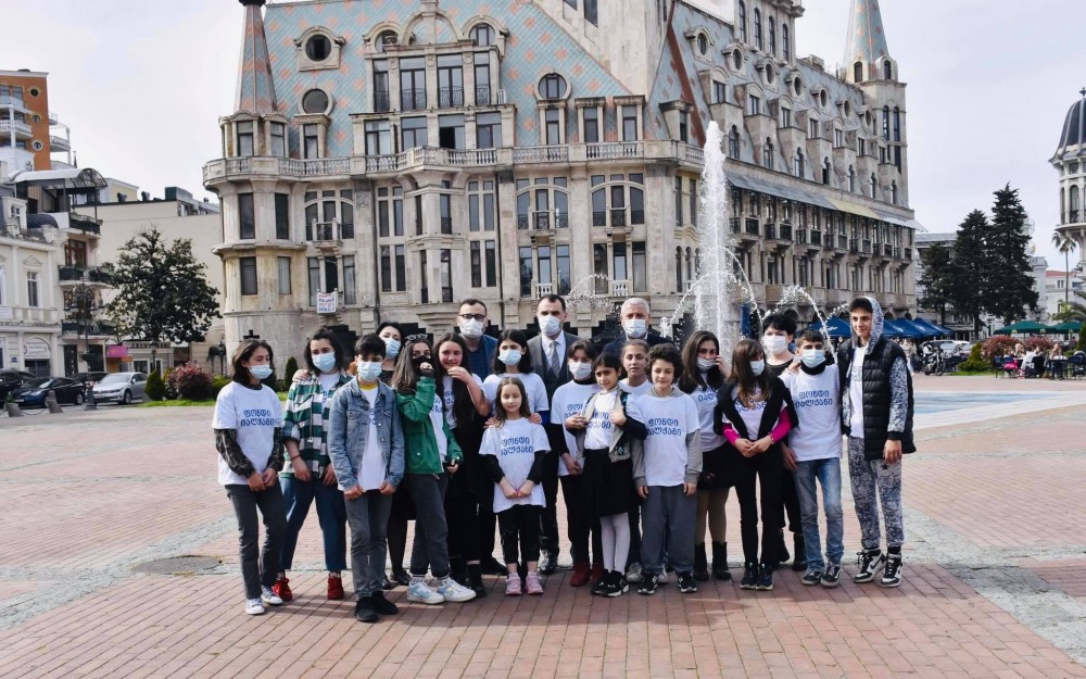 უმაღლესი საბჭოს დეპუტატები ფონდ „იალქანი“-ის საქველმოქმედო აქციას შეუერთდნენ