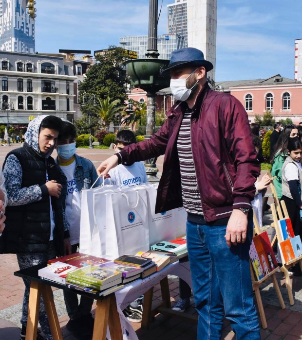 უმაღლესი საბჭოს დეპუტატები ფონდ „იალქანი“-ის საქველმოქმედო აქციას შეუერთდნენ