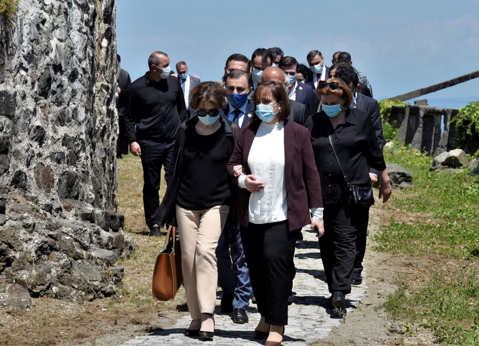 განახლებული პეტრას ციხე