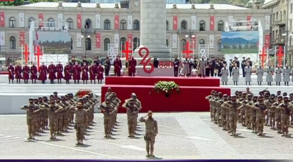 დავით გაბაიძე რეკრუტების ფიცის დადების ცერემონიას დაესწრო