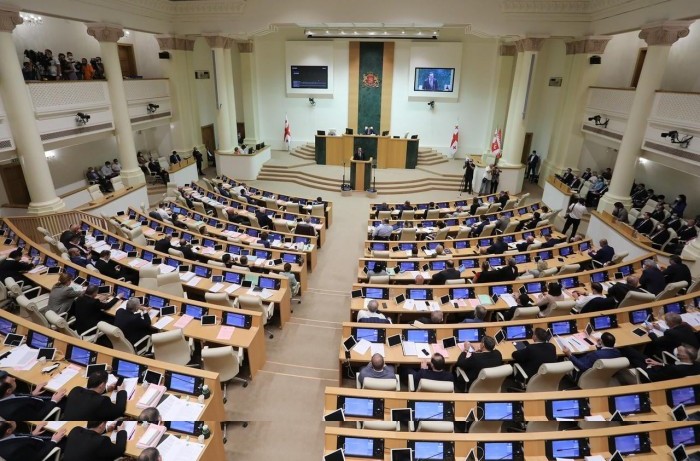 დავით გაბაიძე პრემიერ-მინისტრის ანგარიშის წარდგენას დაესწრო