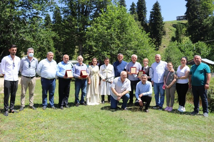  საპატიო ხულოელის ტრადიციული დაჯილდოება