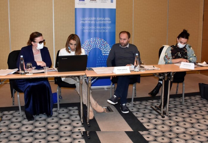  კვლევითი საქმიანობის გაძლიერება-ტრენინგი აჭარის უმაღლეს საბჭოში