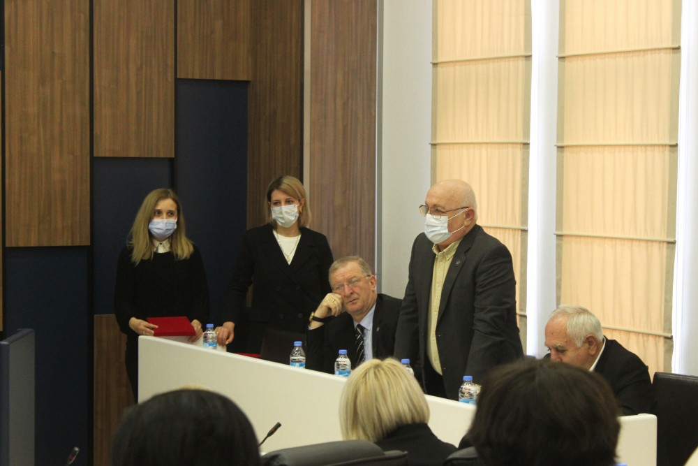 ბათუმის საჯარო სკოლები აჭარის უმაღლესი საბჭოს მადლობის სიგელებით დაჯილდოვდნენ