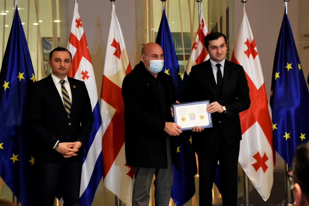 უმაღლეს საბჭოში ღვაწლმოსილი პირები დააჯილდოეს