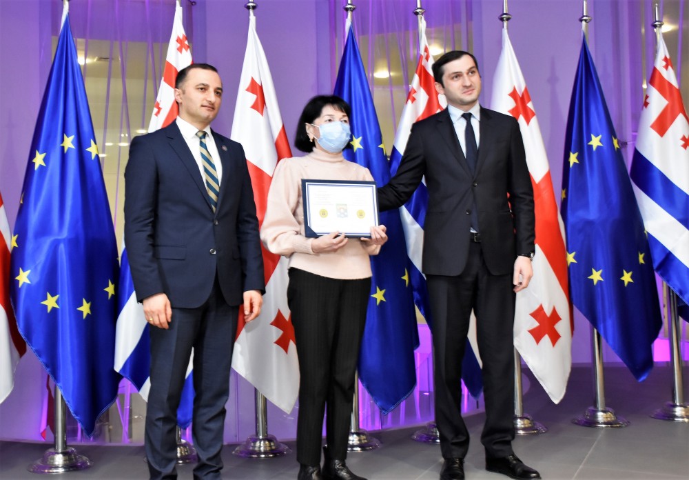 უმაღლეს საბჭოში ღვაწლმოსილი პირები დააჯილდოეს