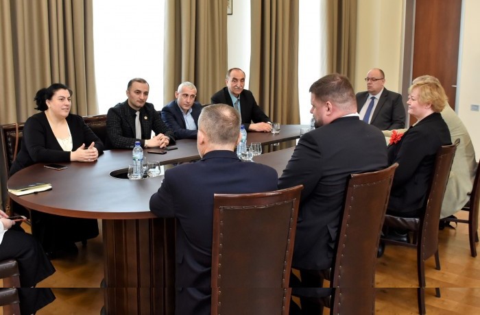 დავით გაბაიძემ  ბიალისტოკის, თორუნისა და კაუნასის უნივერსიტეტების მეცნიერთა დელეგაციას უმასპინძლა