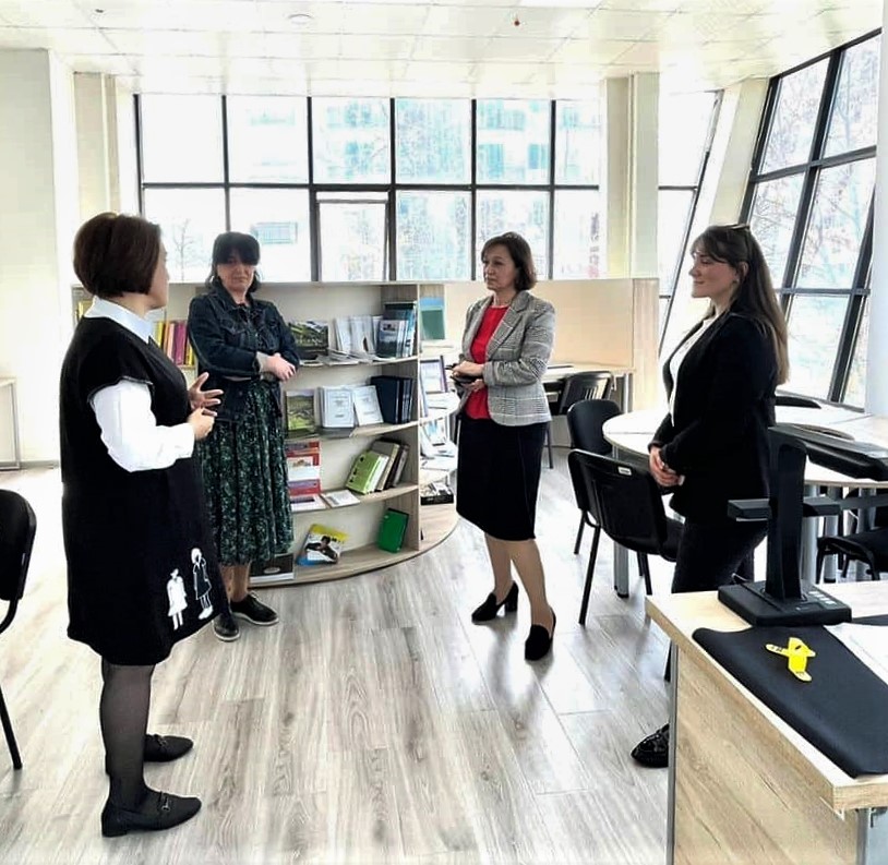 ფატი ხალვაში ბსუ-ს პროფესიული პროგრამების მართვისა და უწყვეტი განათლების ცენტრის დირექტორს შეხვდა