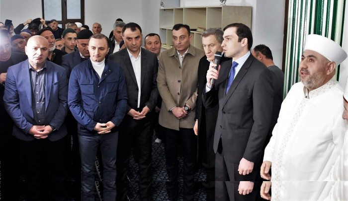 დავით გაბაიძემ და ტიტე აროშიძემ მუსლიმანებს რამადან ბაირამი მიულოცეს