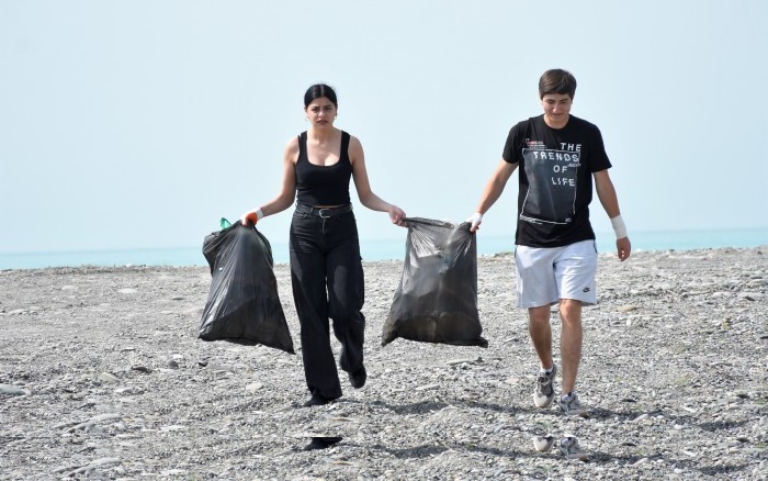 დასუფთავების აქცია გონიოში გარემოს დაცვის მსოფლიო დღეს 