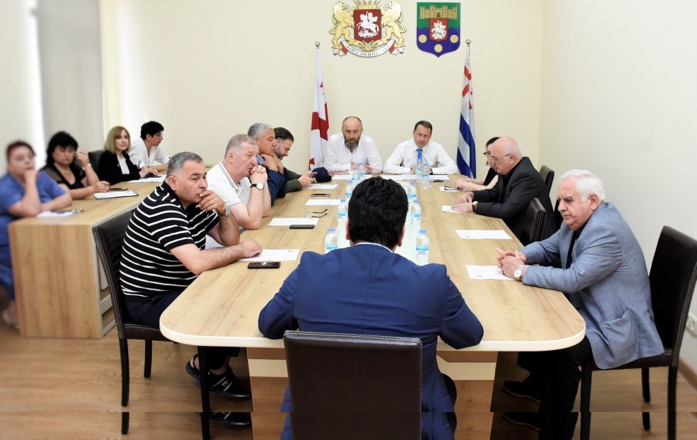  განათლების, მეცნიერების, კულტურისა და სპორტის და საკონსტიტუციო, იურიდიულ და საპროცედურო საკითხთა კომიტეტების ერთობლი სხდომა