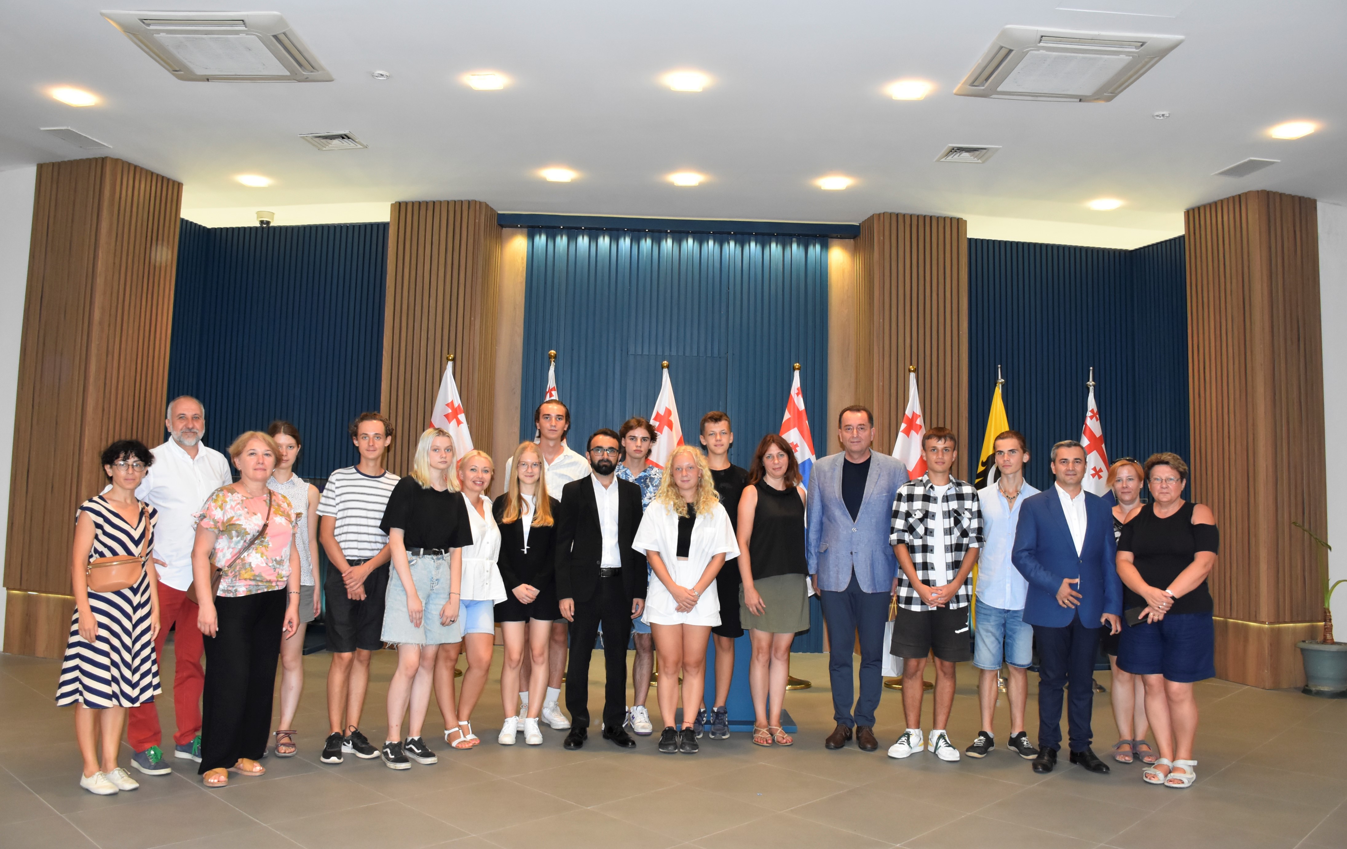 აჭარის უმაღლეს საბჭოში პოლონელ ახალგაზრდებს უმასპინძლეს