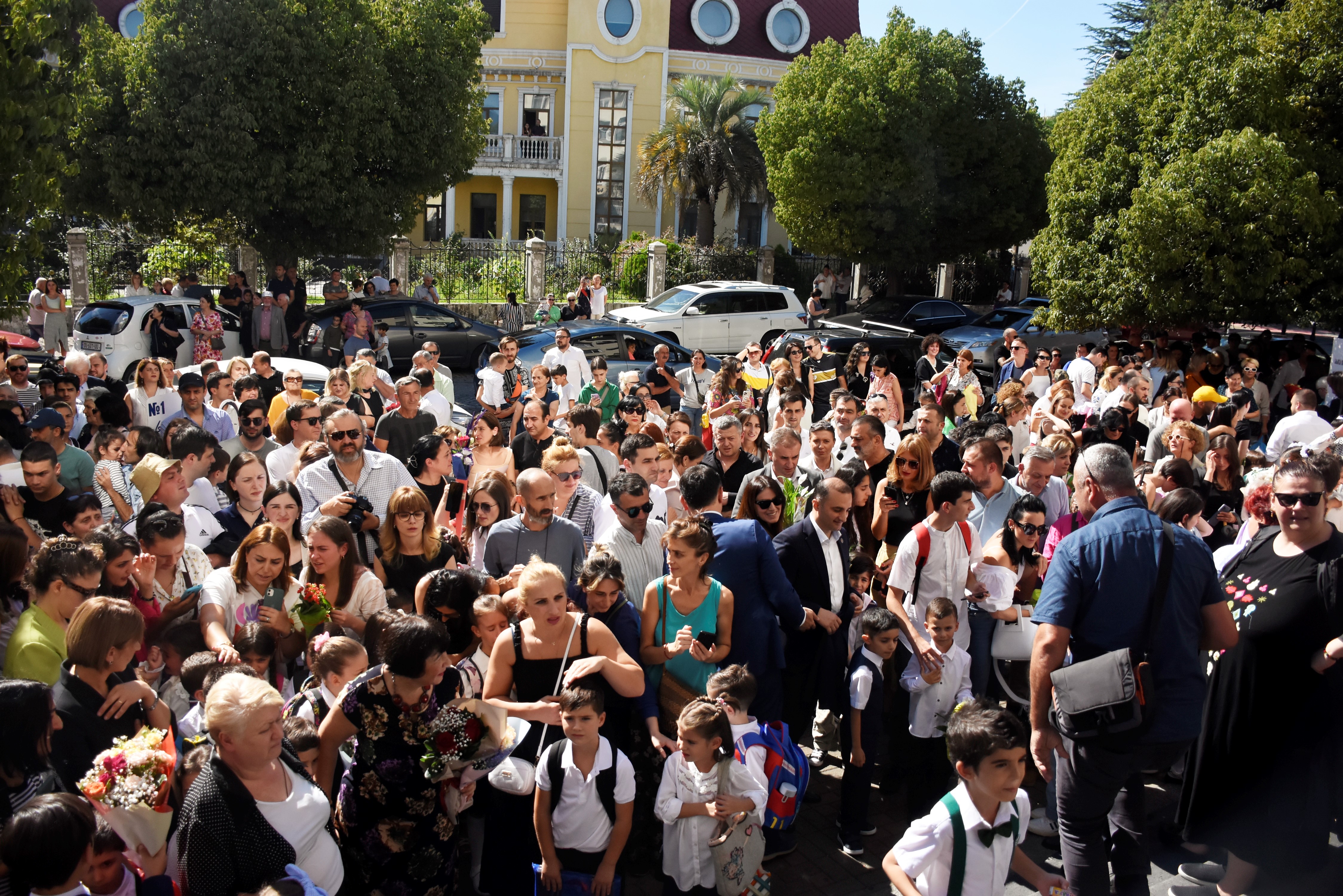 დავით გაბაიძემ სკოლის მოსწავლეებს, პედაგოგებს, მშობლებს და საგანმანათლებლო სფეროს წარმომადგენლებს 2022-2023 სასწავლო წლის დაწყება მიულოცა