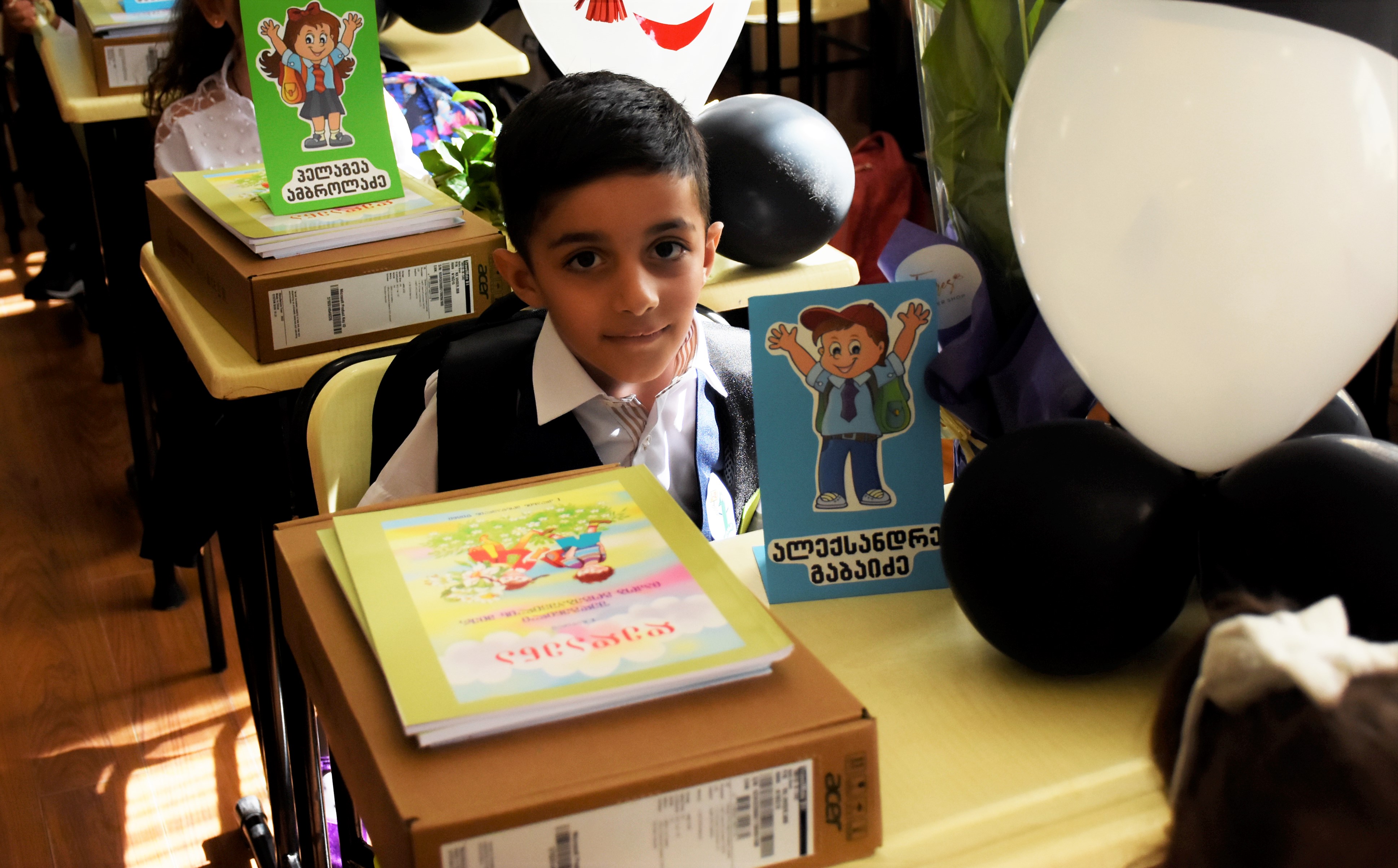 დავით გაბაიძემ სკოლის მოსწავლეებს, პედაგოგებს, მშობლებს და საგანმანათლებლო სფეროს წარმომადგენლებს 2022-2023 სასწავლო წლის დაწყება მიულოცა