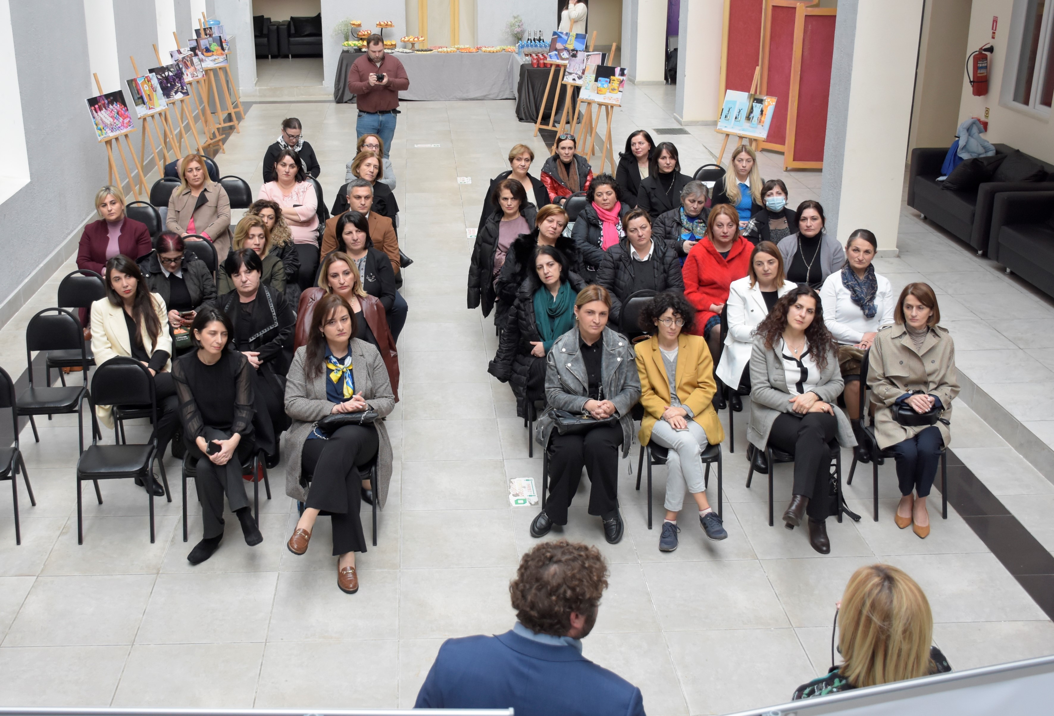 „იყავი მეწარმე“ - პროგრამაში მონაწილე წარმატებული პედაგოგების დაჯილდოება