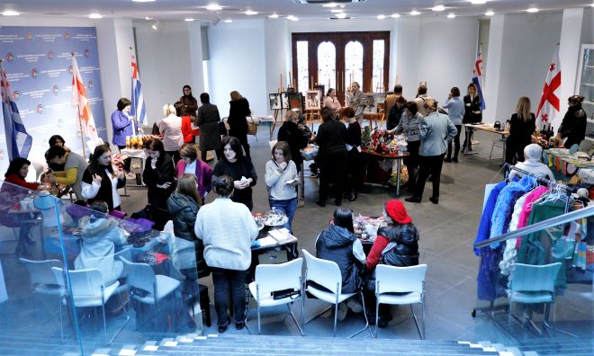 უმაღლეს საბჭოში, ქალთა მეწარმეობის წამახალისებელი გამოფენა გაიხსნა