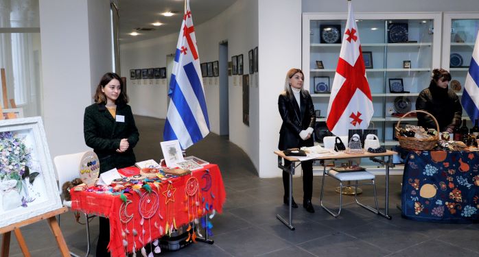 უმაღლეს საბჭოში, ქალთა მეწარმეობის წამახალისებელი გამოფენა გაიხსნა